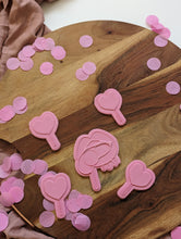 Charger l&#39;image dans la galerie, Lips Sucking lollypop fondant debosser and cutter
