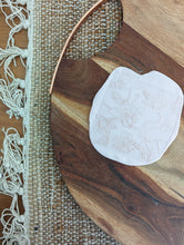 Cargar imagen en el visor de la galería, Floral Pattern Fondant debosser
