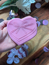Load image into Gallery viewer, Chocolate Box  debosser and cutter
