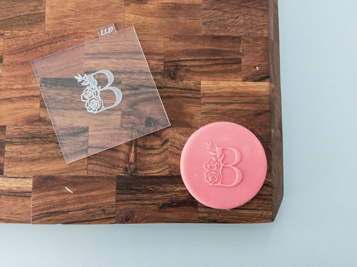 Fondant Floral Monogram A-Z Debossers