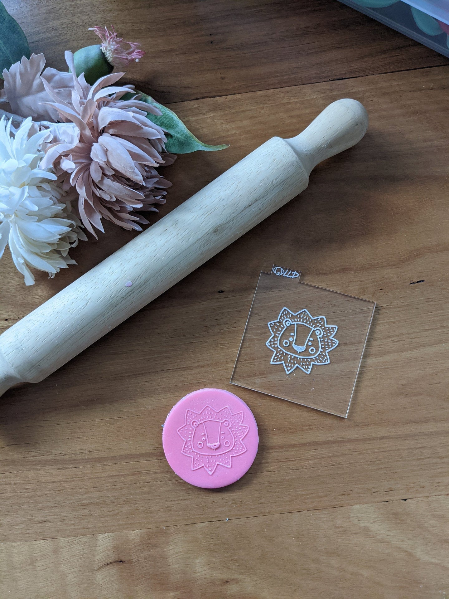 Lion Fondant debosser