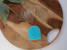 Load image into Gallery viewer, Women Face outline  Fondant debosser

