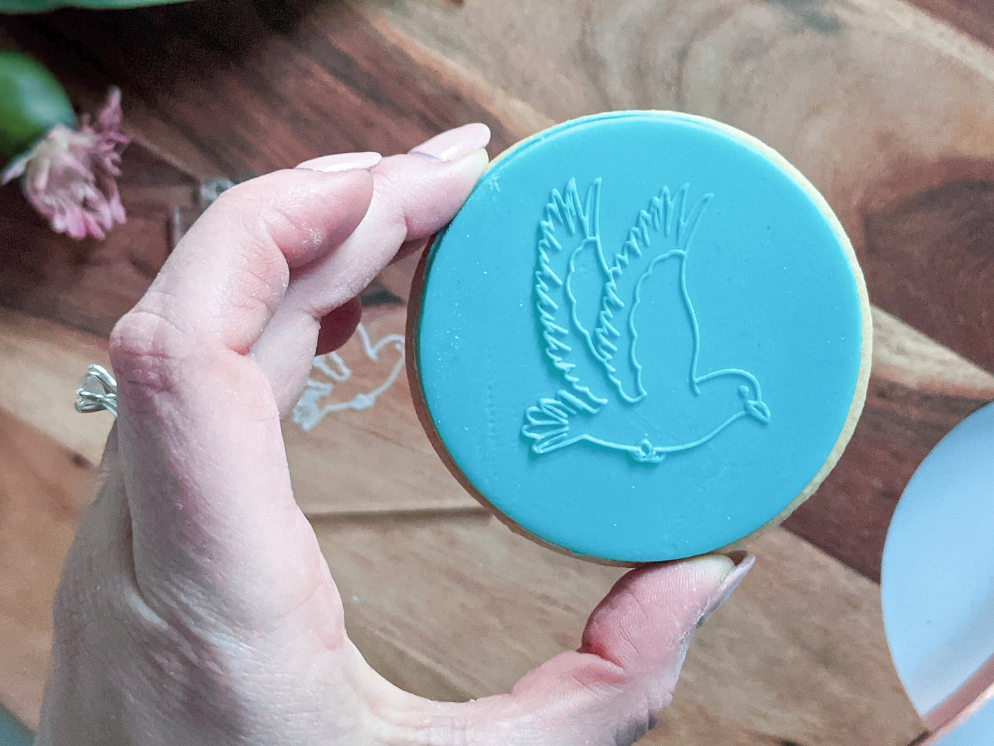 Dove Fondant debosser