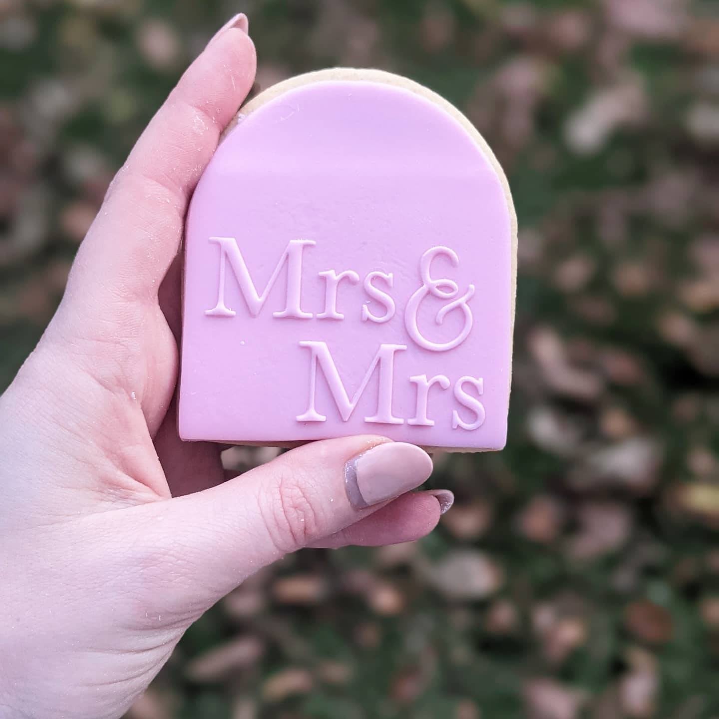 Mrs & Mrs Fondant debosser