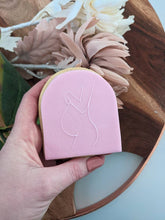 Load image into Gallery viewer, Pregnant women outline Fondant debosser
