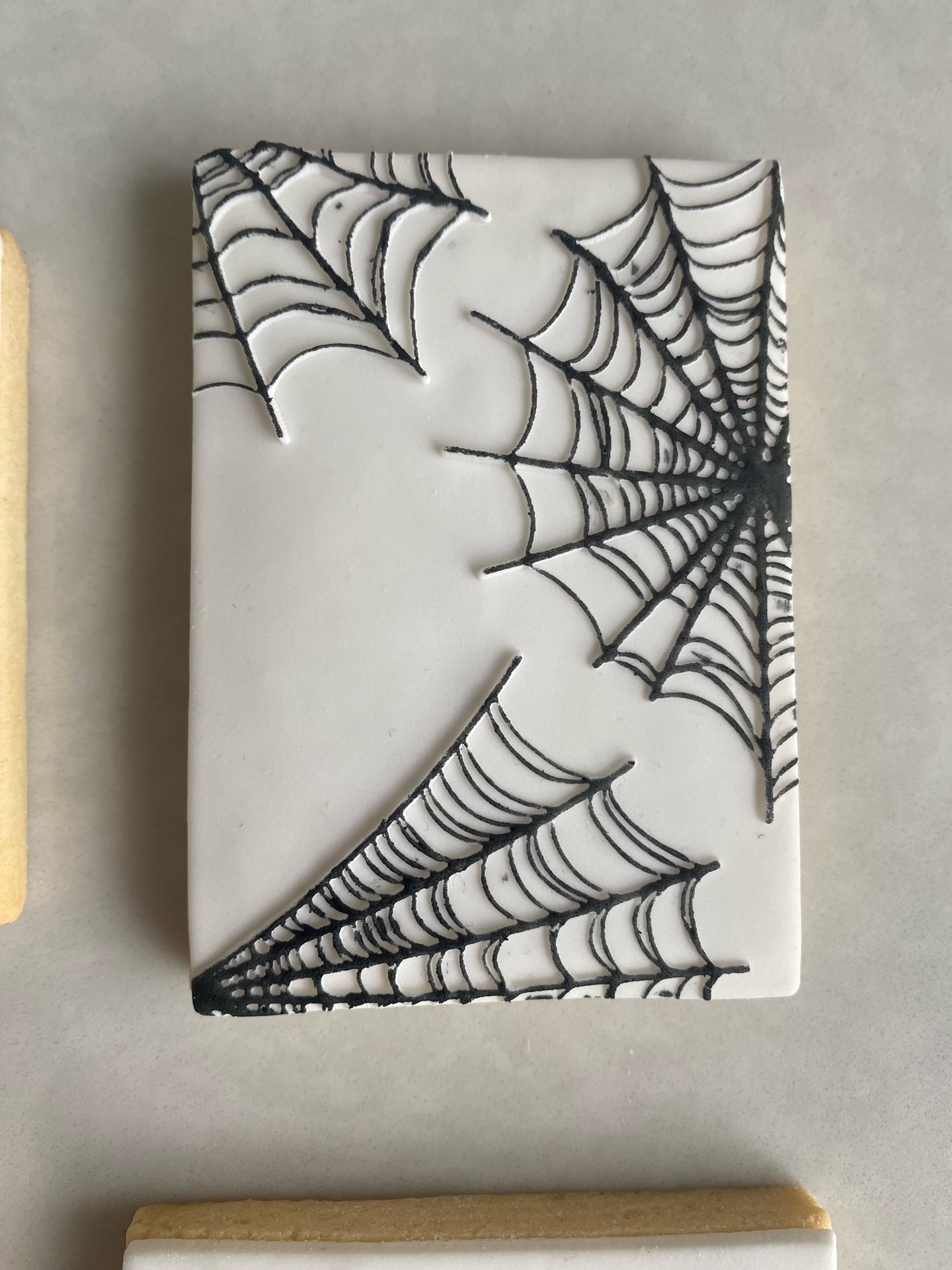 Spiderweb Pattern Fondant debosser
