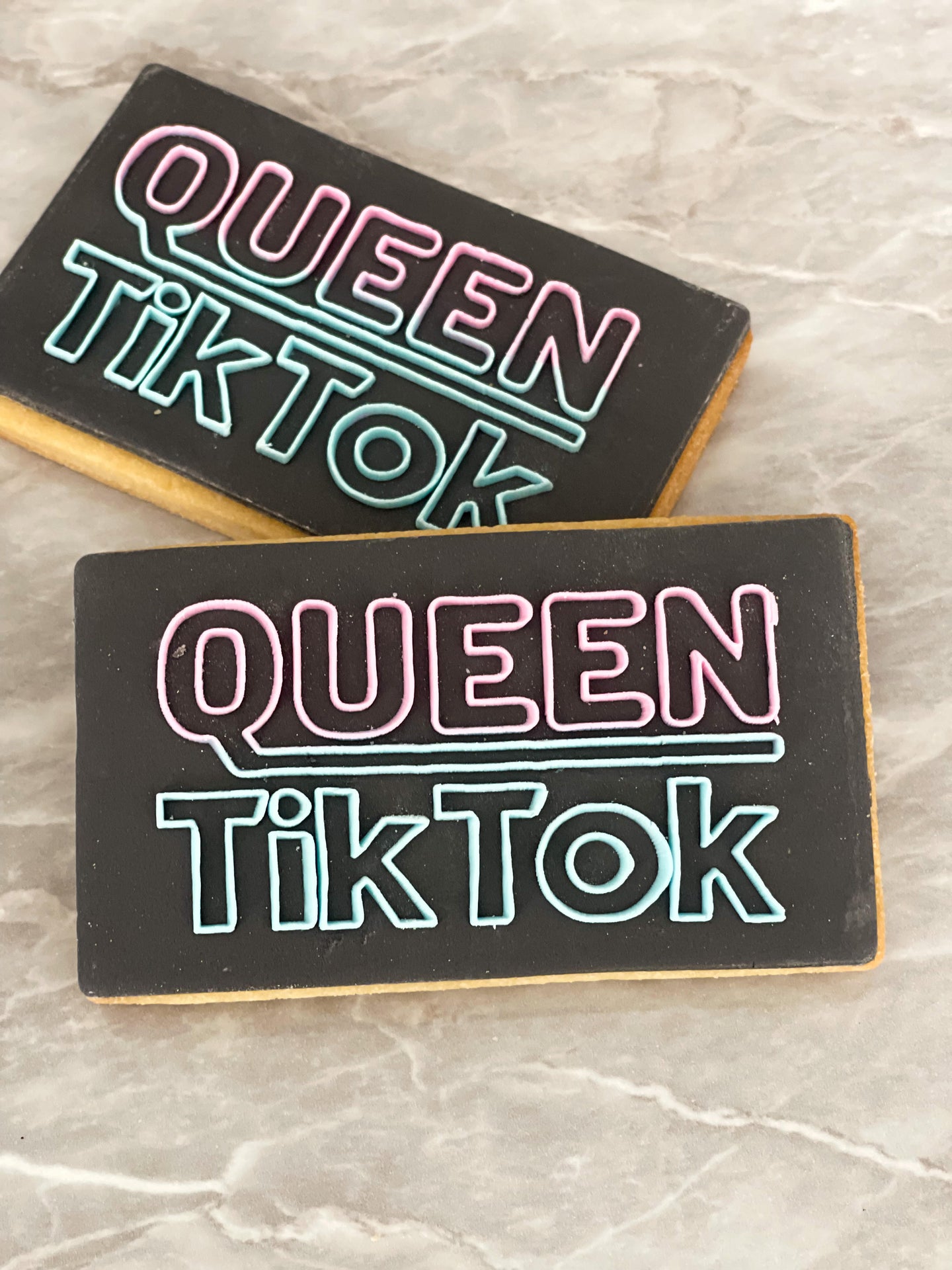Queen Tiktok Fondant debosser